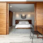 407 Stunning Penthouse Apartment For 2