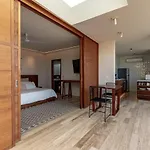 407 Stunning Penthouse Apartment For 2