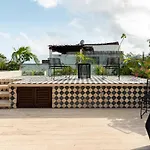 Honeymoon Apartment