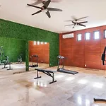 Apartment Promo 2br With Rooftop Pool, Gym And Free Bikes Tulum