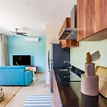Apartment Promo 2br With Rooftop Pool, Gym And Free Bikes