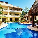 Puerta Zama - Luxury Apartahotel *