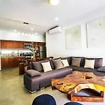 Apartahotel Puerta Zama - Luxury