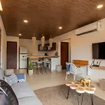 Macondo 4*