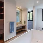 Lovely 2-bed In With Private Pool