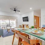 Perfectly Situated Between The Beach & Town By Stella Apartment Tulum