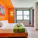 Chic In The Heart Of By Stella Apartamento
