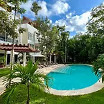 Tuluminati House-Bohemian Chic Luxury @Zama, Tulum