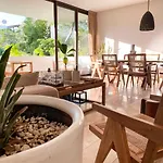 Omara Tulum