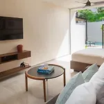Hotel Modern Pool Access Near Downtown A105 *