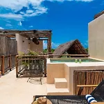 @villa.akbal- 2bd Rooftop W/ Open Dinning *