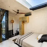 Hotel Esmeralda Boutique & Residences 4*