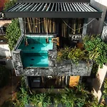 Esmeralda Boutique & Residences Hotel 4*