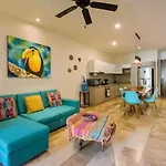 Crlstalida Swim Up & Free Bikes By Casa Paraiso *