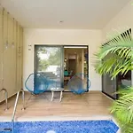 Crlstalida Swim Up & Free Bikes By Casa Paraiso