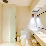 Gorgeous Flowy Space With Wrap-around Private Pool Apartamento *