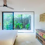 Apartamento Gorgeous Flowy Space With Wrap-around Private Pool *