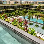 Mistiq Apartahotel 3*
