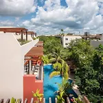 Casa Cactus! Private Jacuzzi And Rooftop +Gym+Business Center+ Wifi!