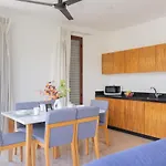 2Br Condo With Rooftop Pool Near Restaurants