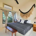 Afra 3 Beautiful Jungle House With Private Pool