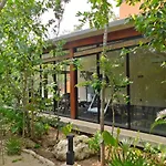 Roomy Apt Wprivate Terrace Amazing Amenities