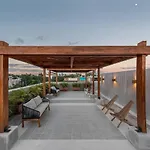 Great Located Private Villa Wamazing Rooftop Pool