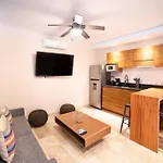 Comfortable Private Pool & Terrace 1Br Penthouse