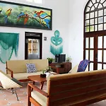 Casa Caracol Oceanfront Sandy Beach In Neighborhood With 24 Hr Security