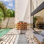 Luxury Villa With Private Pool & Great Concierge Service