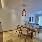 Brand-New Apartment With Swimming Pool And Gym