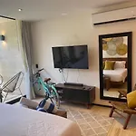 Private Jacuzzi + 2 Bikes - Gym And Pool In Rooftop Hyde 104