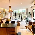 Private Jacuzzi + 2 Bikes - Gym And Pool In Rooftop Hyde 104