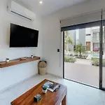 Contemporary Poolside Condo, Wi-fi - Paraiso Kaanal 101 Tulum