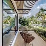Contemporary Poolside Condo, Wi-fi - Paraiso Kaanal 101 *