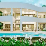8 Bedroom Luxury Villa With Private Chef Included