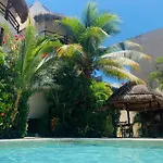 Tua Large Comfortable Pool Parking Space Apartamento