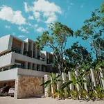 Jungle Hideaway 2Br/Plunge Pool