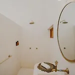 Hotel Ether