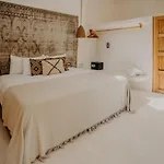 Ether Hotel