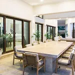 8 Bedroom Luxury Villa With Private Chef Included