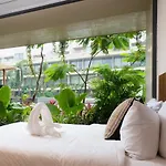 Mistiq Apartahotel