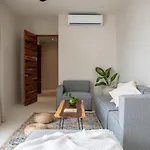 Hotel Hacienda 21 *