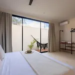 Hacienda 21 *