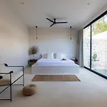 Hacienda 21 Hotel *
