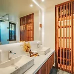 Divine 1br Ph With Private Pool And Spectacular Pools *