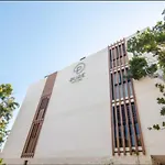 Spectacular Apartment Quiet Area Pool & Gym Pure 301