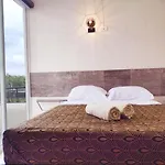 Habitación en casa particular Vacations *