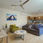 *Luxurious Apartment With Private Patio*