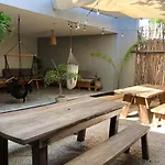 Bau Hotel